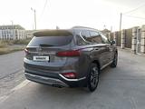 Hyundai Santa Fe 2020 годаfor15 000 000 тг. в Атырау – фото 5