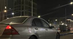 Mercedes-Benz C 180 2001 года за 3 300 000 тг. в Кокшетау – фото 3