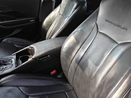 Hyundai Grandeur 2015 года за 9 000 000 тг. в Алматы – фото 7