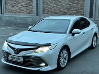 Toyota Camry 2019 года за 13 900 000 тг. в Шымкент