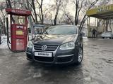 Volkswagen Jetta 2006 года за 3 800 000 тг. в Алматы – фото 2