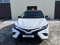 Toyota Camry 2020 года за 14 000 000 тг. в Актобе