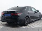 Toyota Camry 2020 года за 11 690 000 тг. в Астана – фото 5