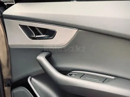 Audi Q8 2023 года за 37 000 000 тг. в Алматы – фото 23