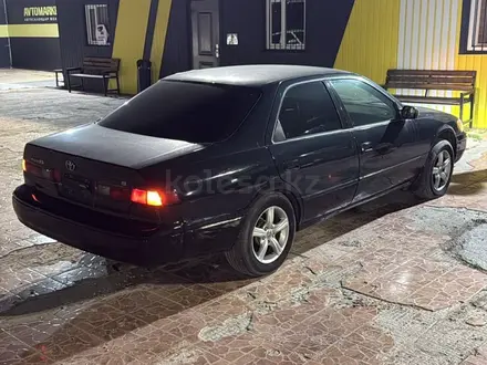 Toyota Camry 1998 года за 3 000 000 тг. в Шымкент – фото 4