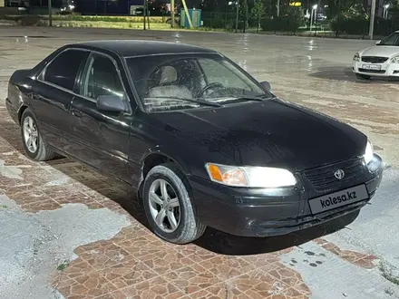 Toyota Camry 1998 года за 3 000 000 тг. в Шымкент – фото 3