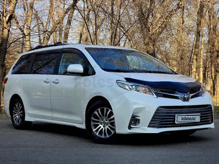 Toyota Sienna 2020 года за 18 100 000 тг. в Алматы