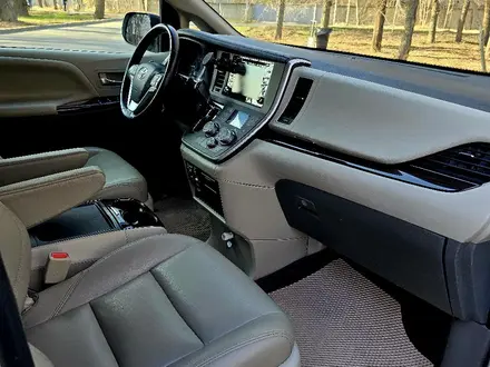Toyota Sienna 2020 года за 18 100 000 тг. в Алматы – фото 16