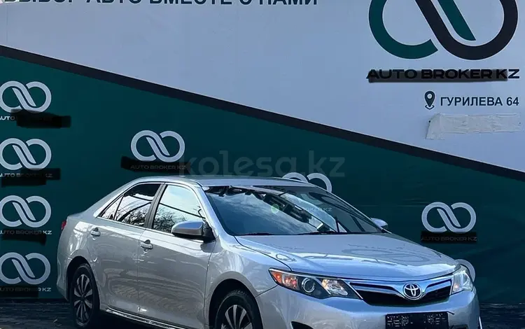 Toyota Camry 2014 годаfor9 800 000 тг. в Алматы