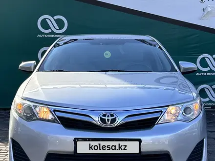 Toyota Camry 2014 года за 9 800 000 тг. в Алматы – фото 2