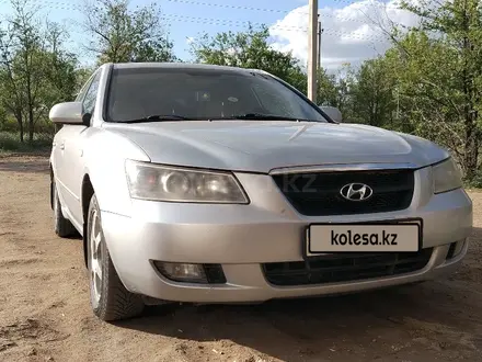 Hyundai Sonata 2005 годаүшін3 600 000 тг. в Актобе – фото 9