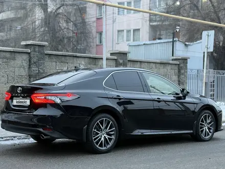 Toyota Camry 2023 года за 19 950 000 тг. в Алматы – фото 9