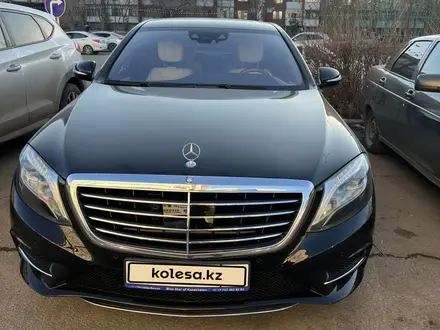 Mercedes-Benz S 400 2014 года за 26 000 000 тг. в Астана