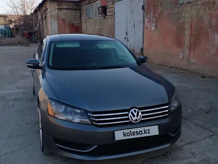 Volkswagen Passat 2014 года за 6 300 000 тг. в Атырау – фото 13