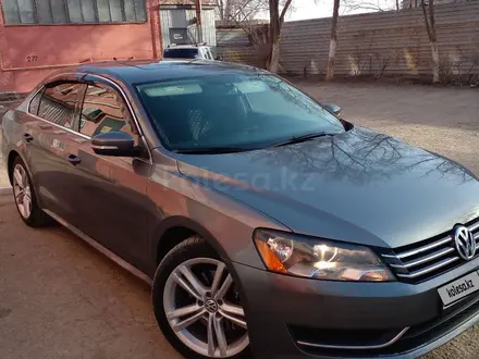 Volkswagen Passat 2014 года за 6 300 000 тг. в Атырау