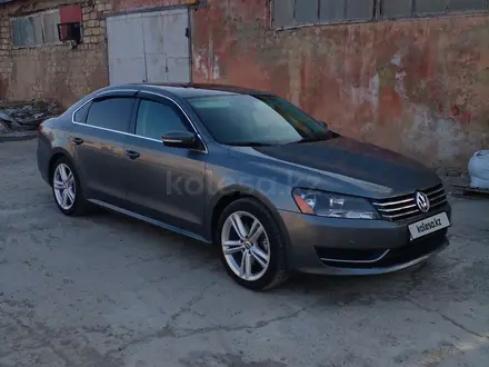 Volkswagen Passat 2014 года за 6 300 000 тг. в Атырау – фото 3