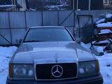 Mercedes-Benz E 230 1988 года за 450 000 тг. в Алматы