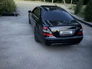 Mercedes-Benz S 550