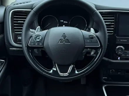 Mitsubishi Outlander 2022 года за 13 290 000 тг. в Алматы – фото 15