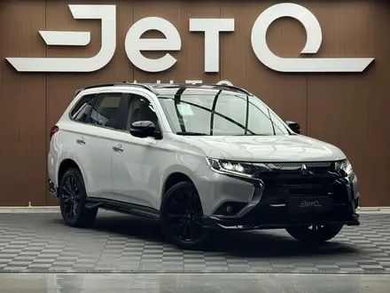 Mitsubishi Outlander 2022 года за 13 290 000 тг. в Алматы