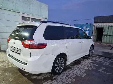 Toyota Sienna 2018 года за 18 000 000 тг. в Актау – фото 4