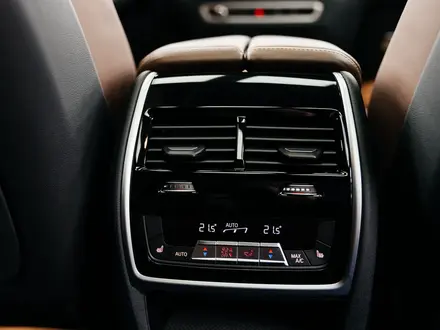 BMW X7 2025 года за 80 000 000 тг. в Астана – фото 24