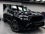 BMW X7 2025 года за 80 000 000 тг. в Астана