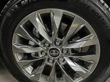 Toyota Land Cruiser 2023 года за 58 600 000 тг. в Костанай – фото 3