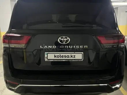 Toyota Land Cruiser 2023 года за 58 600 000 тг. в Костанай – фото 2