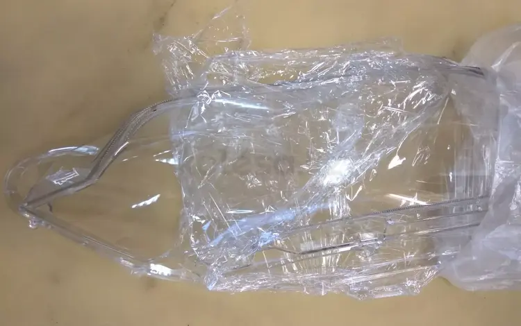 Стекло на фару. передние на Toyata Camry55 за 20 000 тг. в Алматы