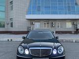 Mercedes-Benz E 320 2004 годаfor5 400 000 тг. в Жанаозен