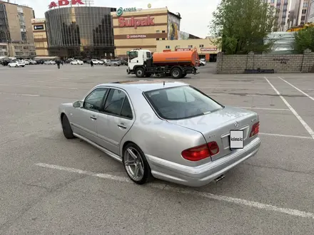 Mercedes-Benz E 320 1997 года за 2 600 000 тг. в Алматы – фото 12
