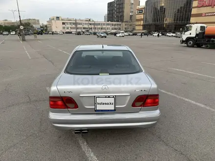 Mercedes-Benz E 320 1997 года за 2 600 000 тг. в Алматы – фото 13