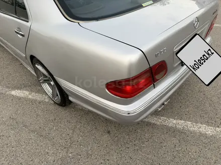 Mercedes-Benz E 320 1997 года за 2 600 000 тг. в Алматы – фото 21