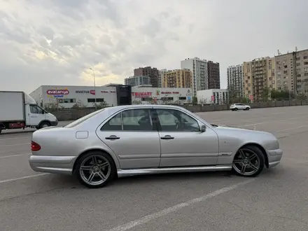 Mercedes-Benz E 320 1997 года за 2 600 000 тг. в Алматы – фото 22