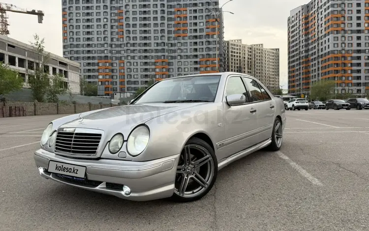 Mercedes-Benz E 320 1997 года за 2 600 000 тг. в Алматы