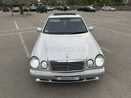 Mercedes-Benz E 320 1997 года за 2 600 000 тг. в Алматы – фото 7