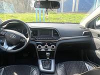 Hyundai Elantra 2018 годаfor7 500 000 тг. в Алматы