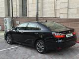 Toyota Camry 2017 годаүшін12 980 000 тг. в Шымкент – фото 2