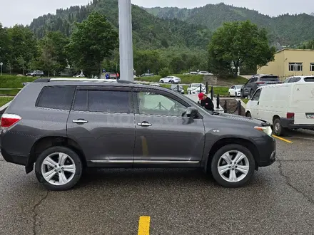 Toyota Highlander 2012 года за 12 000 000 тг. в Астана – фото 9