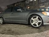 Mercedes-Benz S 500 2007 годаүшін7 800 000 тг. в Астана – фото 3