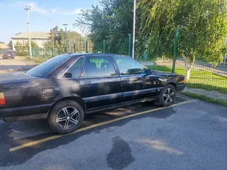 Audi 100, 1990