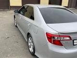 Toyota Camry 2013 года за 5 500 000 тг. в Атырау – фото 2