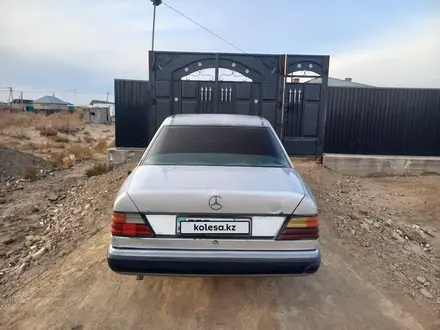 Mercedes-Benz E 230 1991 года за 750 000 тг. в Кызылорда – фото 33