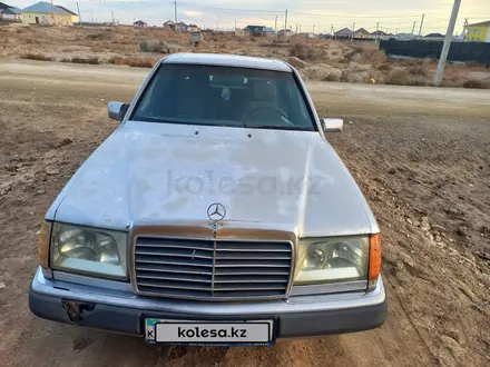 Mercedes-Benz E 230 1991 года за 750 000 тг. в Кызылорда – фото 38