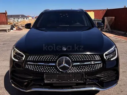 Mercedes-Benz GLC 300 2020 года за 26 000 000 тг. в Актау