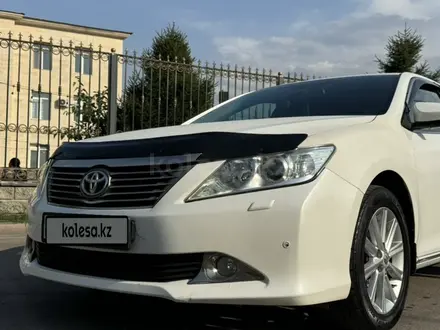 Toyota Camry 2014 года за 9 600 000 тг. в Алматы – фото 10