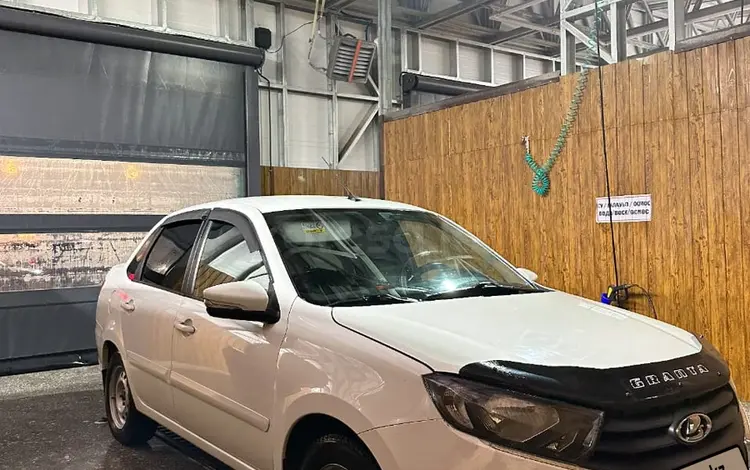 ВАЗ (Lada) Granta 2190 2018 годаүшін4 300 000 тг. в Усть-Каменогорск