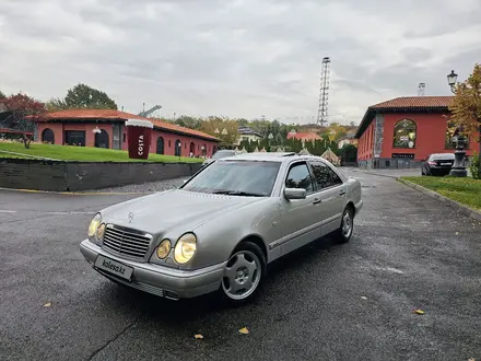 Mercedes-Benz E 320 1998 года за 7 900 000 тг. в Алматы – фото 20