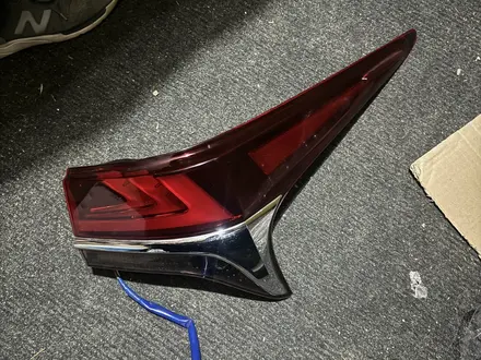 Фонарь правый Lexus Ls Ls500 за 165 000 тг. в Астана